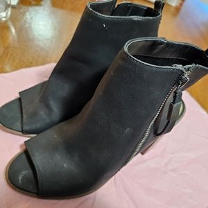 CIRCUS by SAM EDELMAN